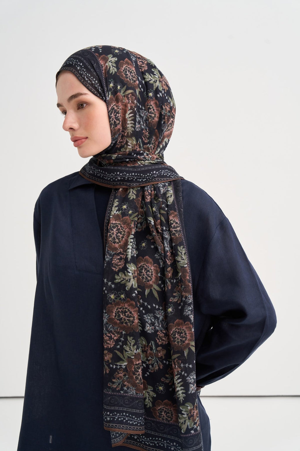 Mirella Aria Viscose Scarf – Brown
