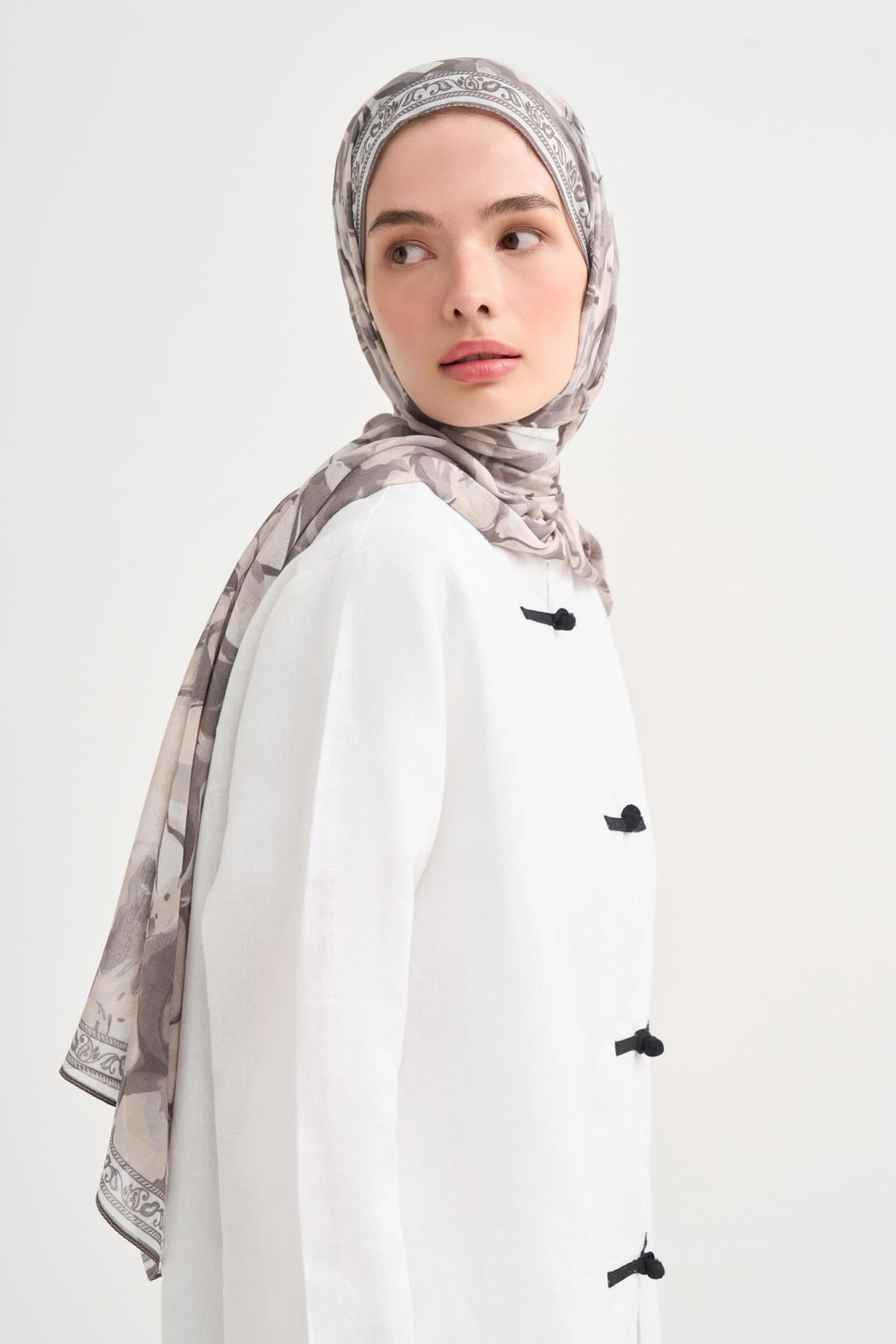 Rosalie Aria Viscose Scarf – Gray