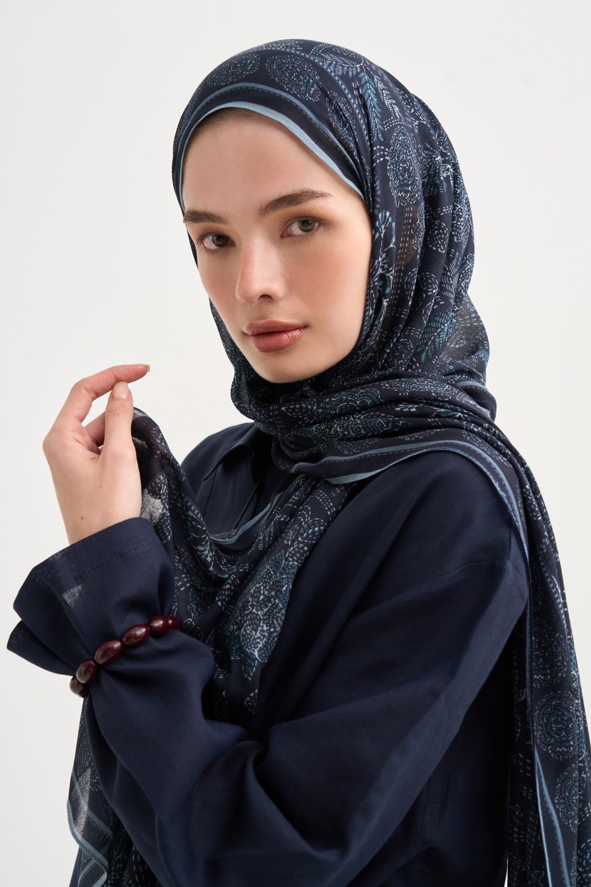 Viona Aria Viscose Scarf Blue