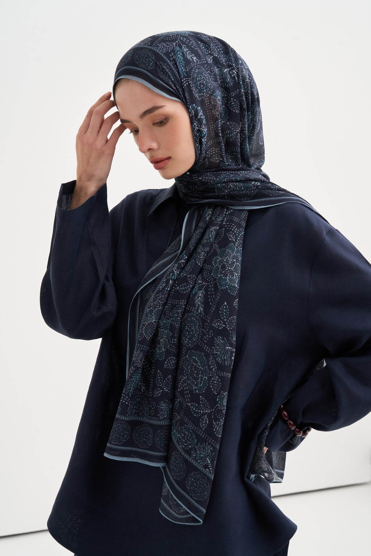 Viona Aria Viscose Scarf Blue