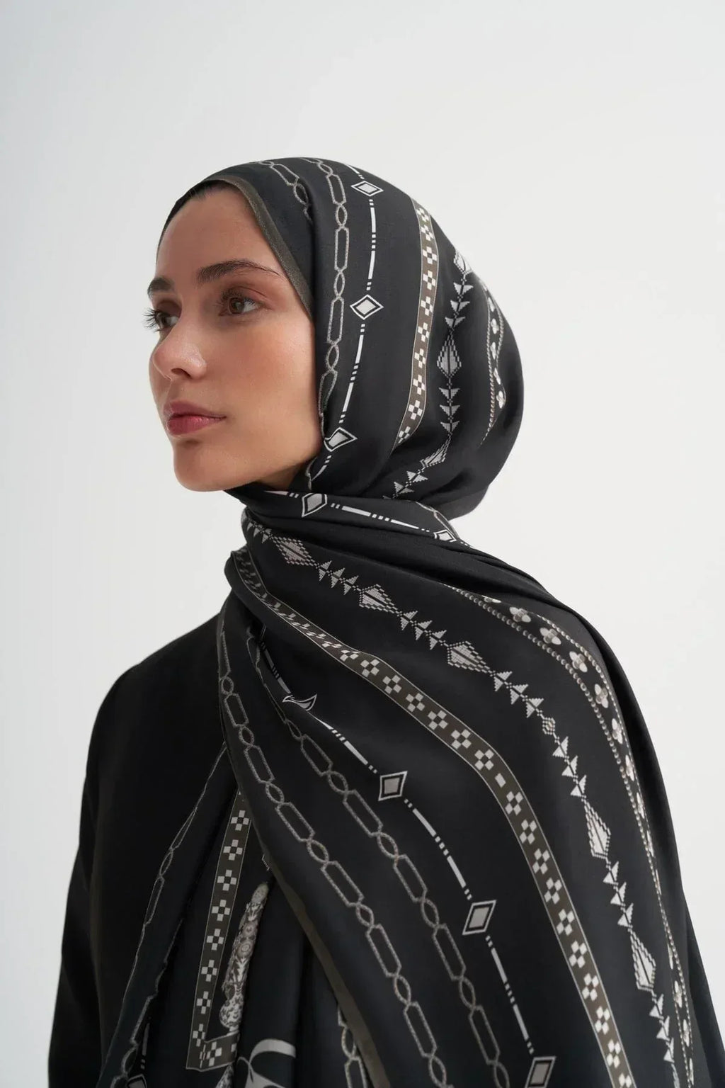 Saphire Incira Viscose/Rayon Scarf Anthracite